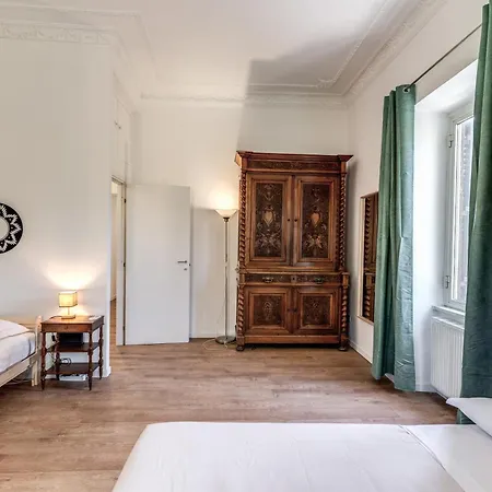 Vatican View Apartman *